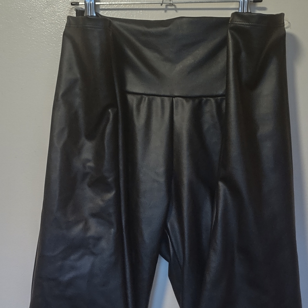 Women's Black Vegan Leather Leggings M